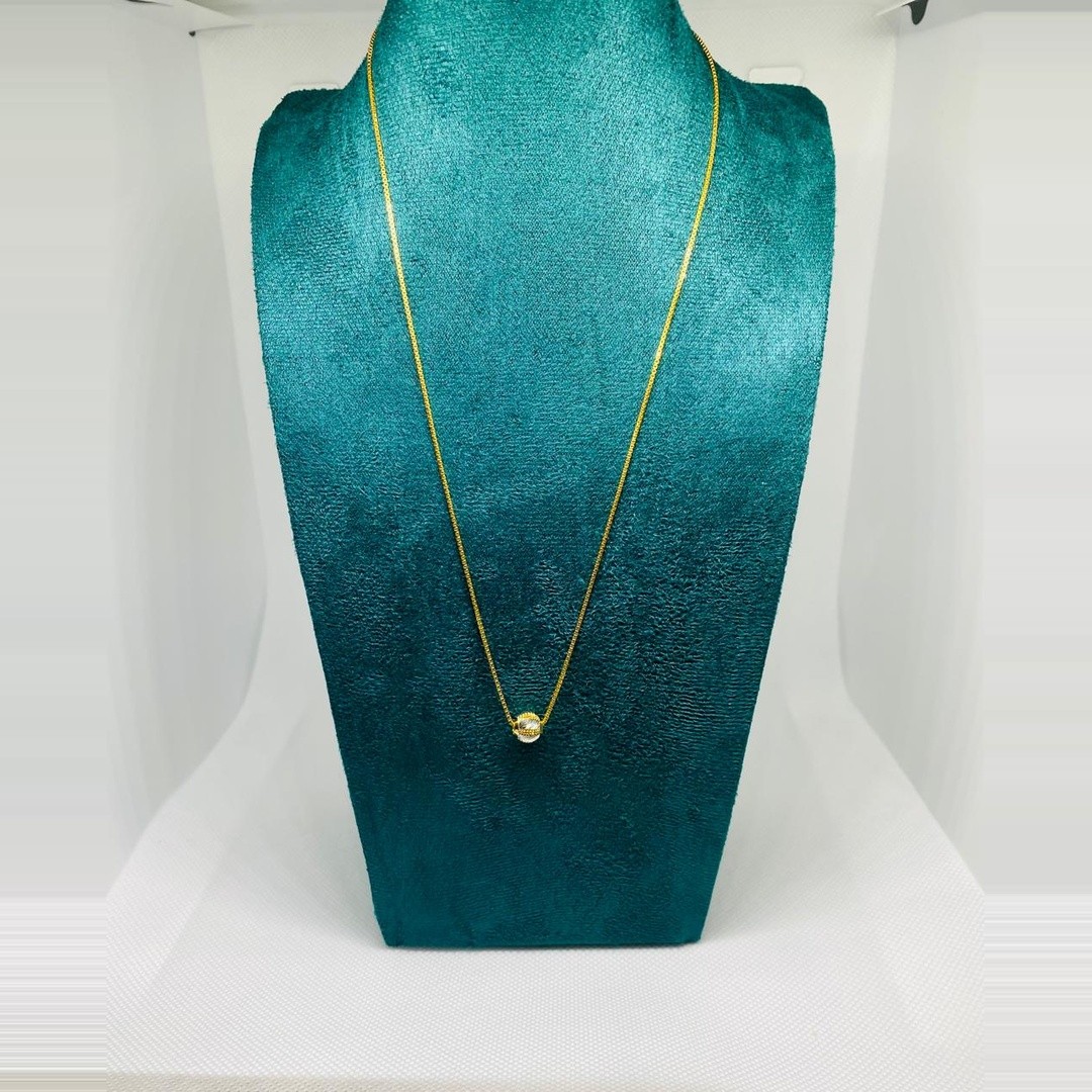 Golden Sphere Chain